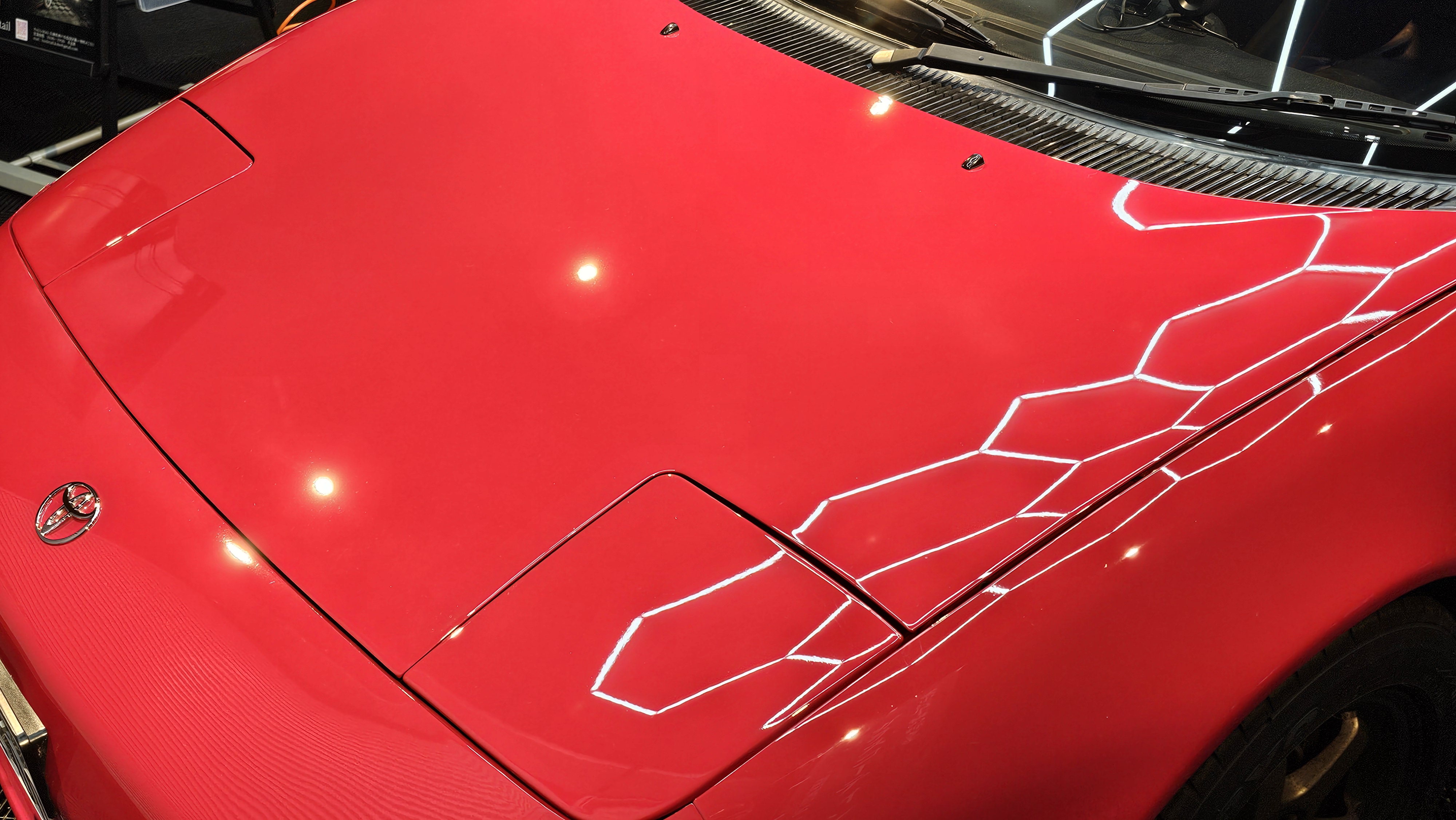 走りのスポーツカーも新車以上を目指し磨き上げます